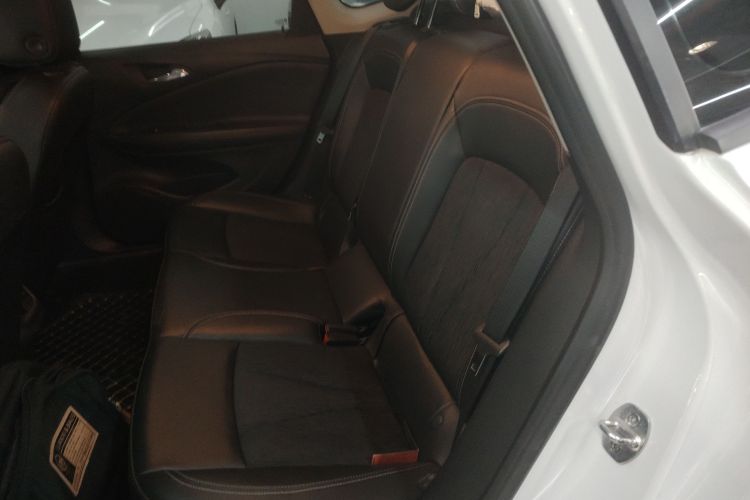 别克 威朗 2020款 20T CVT领先型中控内饰21