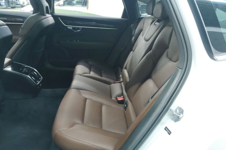 沃尔沃S90 2018款 T4 智远版中控内饰21