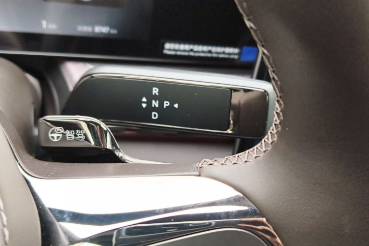 腾势Z9 2024款 1100km 四驱Max版中控内饰18