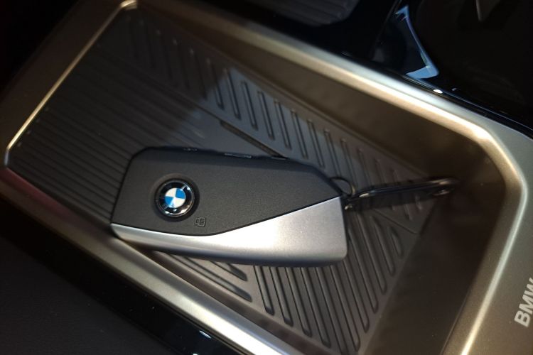 宝马5系 2025款 530Li 尊享型 M运动套装中控内饰11