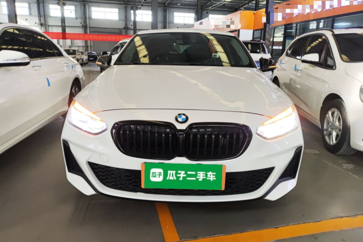 宝马1系 2021款 120i M运动曜夜版车身外观2