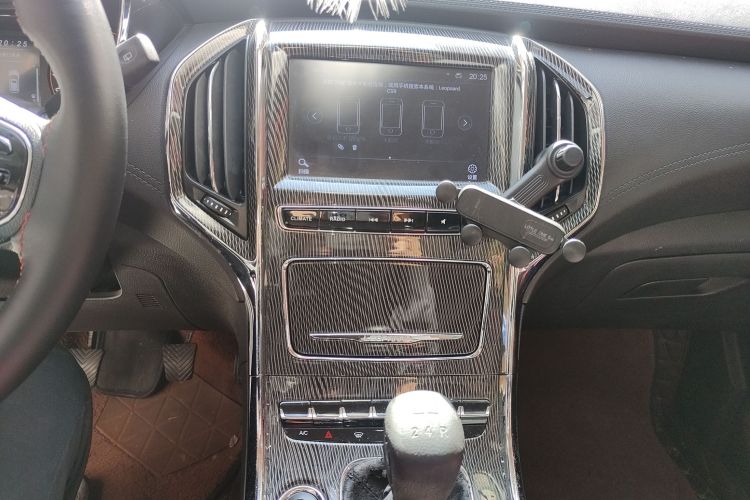 猎豹汽车 猎豹CS9 2017款 1.5L 手动风尚型中控内饰16