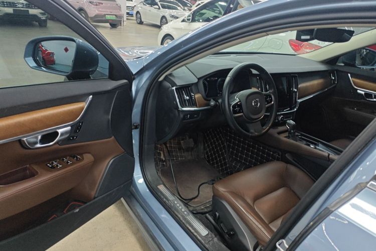 沃尔沃S90 2020款 T5 智逸豪华版中控内饰7003