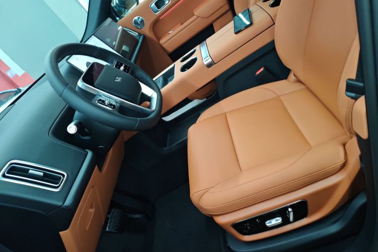 理想汽车 理想L9 2025款 Pro 智能焕新版中控内饰19