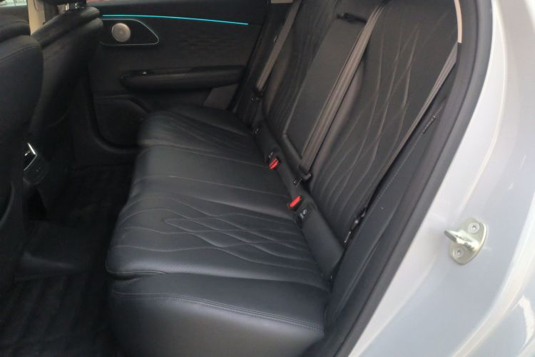 奇瑞 风云A8L 2025款 1.5TGDI 145km 豪华型中控内饰7004