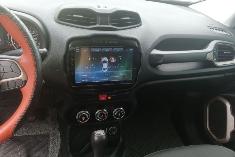 Jeep 自由侠 2017款 180T 自动动能版+局部细节16