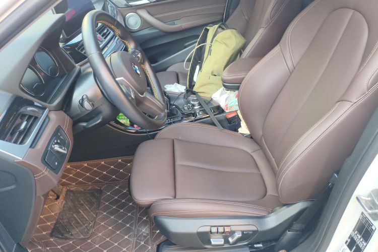 宝马X2 2023款 sDrive25i M运动曜夜版中控内饰19