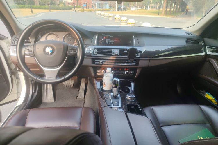 宝马5系 2014款 525Li 豪华设计套装中控内饰7002