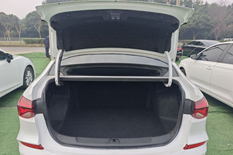 雪佛兰 科鲁泽 2024款 1.5L 双离合悦享版机舱底盘23