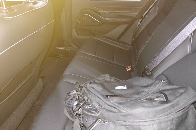 吉利汽车 帝豪 2022款 第4代 1.5L CVT尊贵型中控内饰7004