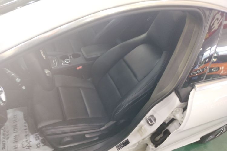 奔驰CLA 2019款 CLA 200 动感型局部细节19