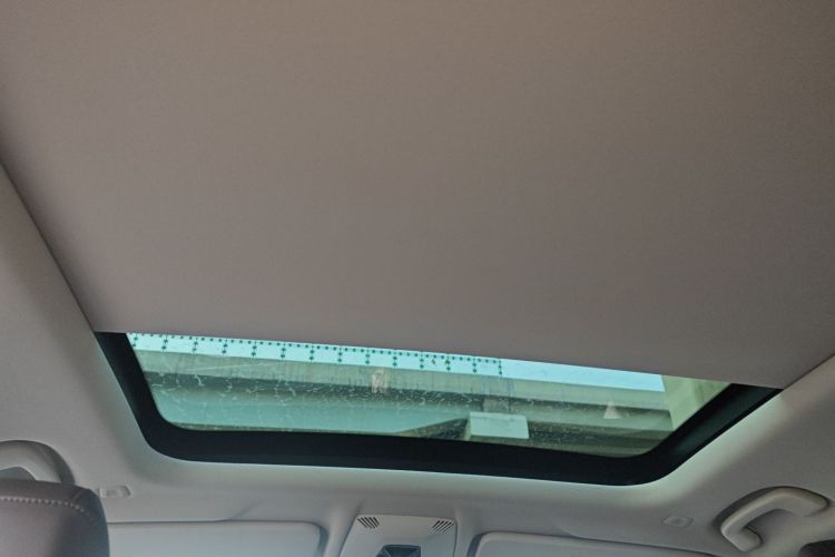 宝马iX1 2025款 eDrive25L M运动套装中控内饰22