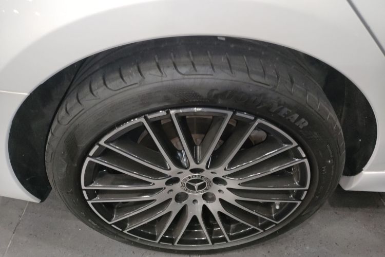 奔驰C级 2023款 C 260 L 运动版车身外观6008