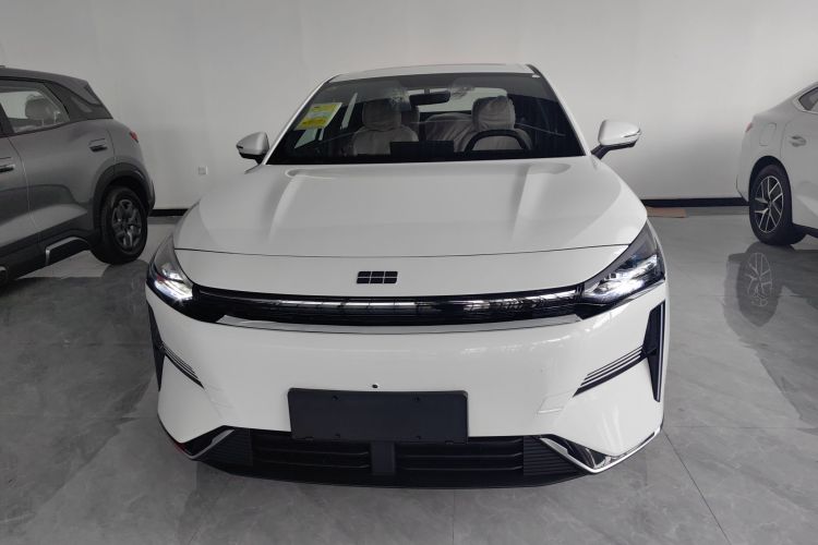 吉利银河 银河L6 2025款 EM-i 60km 探索版车身外观2