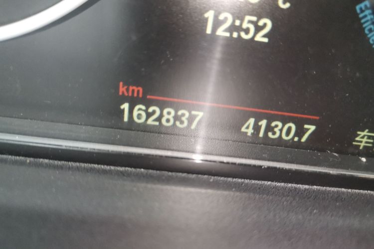 宝马3系 2013款 改款 320Li 豪华设计套装中控内饰15