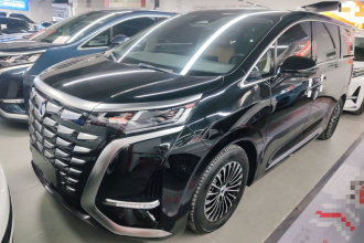 腾势D9 2024款 DM-i 980 四驱尊贵型