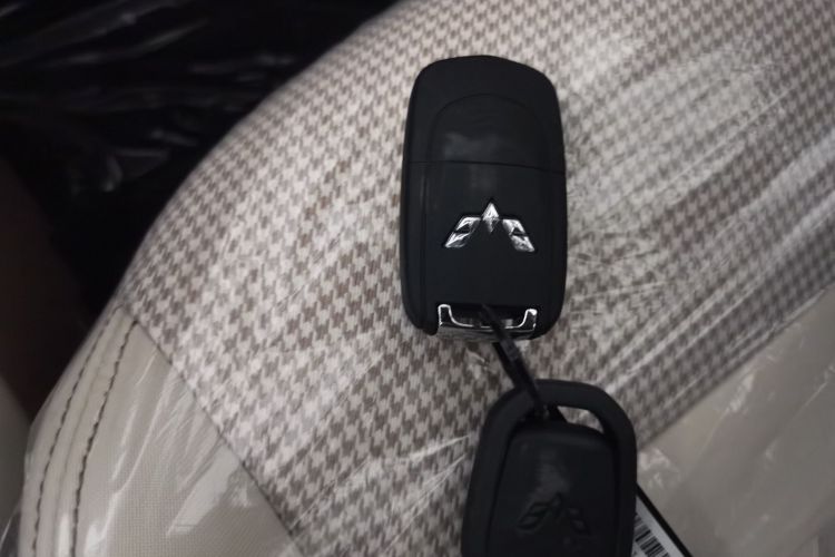 五菱汽车 宏光MINIEV 2025款 四门版 进阶款中控内饰11