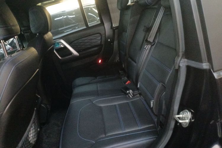 北京越野 北京BJ40 2024款 2.0D 刀锋英雄荣耀版中控内饰21