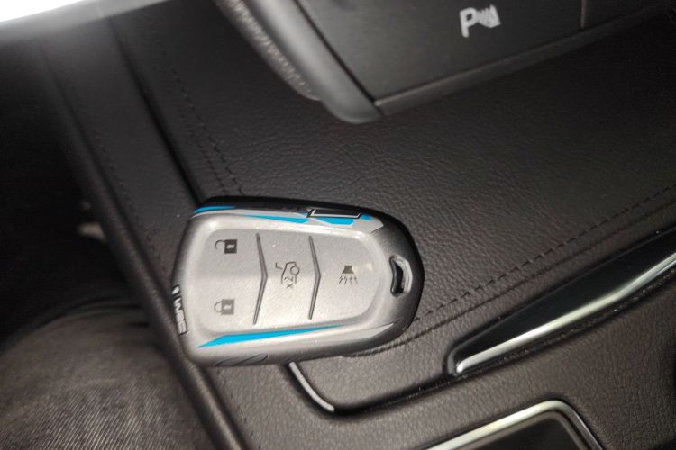 凯迪拉克XT4 2018款 28T 两驱技术型中控内饰11