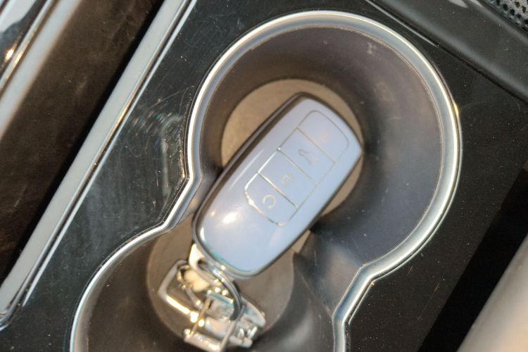 奇瑞 瑞虎8 PLUS鲲鹏e+ 2022款 PHEV 1.5T都市e+中控内饰11