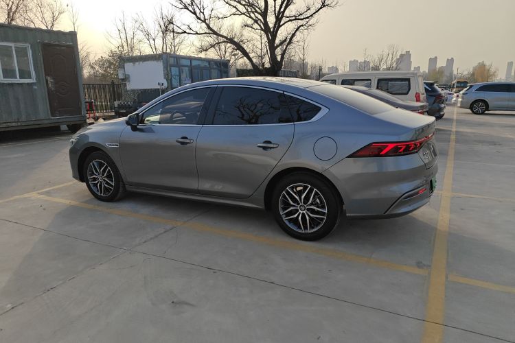 比亚迪 秦PLUS 2021款 DM-i 120KM 尊贵型车身外观6003