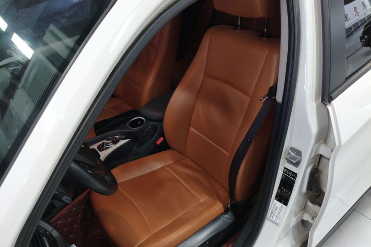 宝马X1 2014款 sDrive18i 时尚型中控内饰19