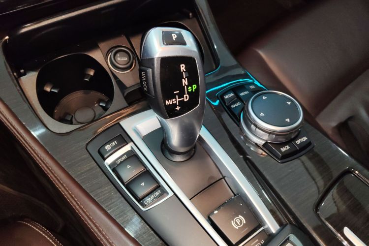 宝马5系 2017款 525Li 豪华设计套装局部细节18