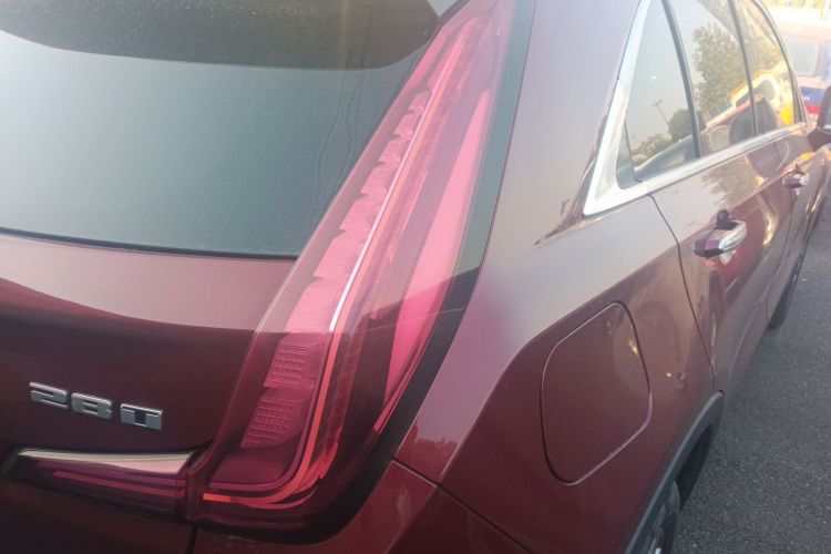 凯迪拉克XT4 2018款 28T 四驱领先型车身外观9