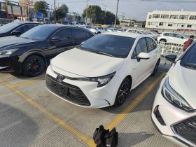 丰田 雷凌 2024款 智能电混双擎 1.8L 领先版