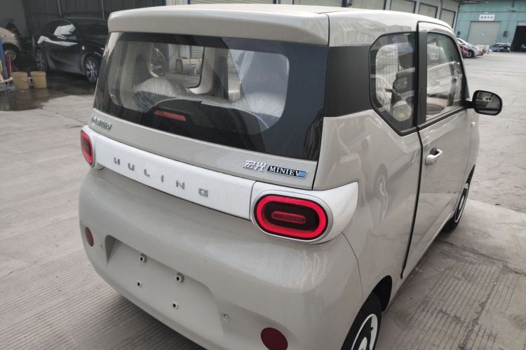 五菱汽车 宏光MINIEV 2024款 第三代 215km 青春版车身外观7