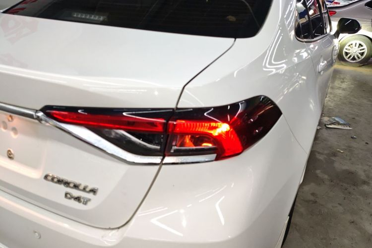 丰田 卡罗拉 2019款 1.2T S-CVT GL-i精英版车身外观9