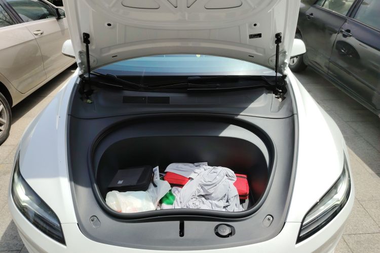 特斯拉 Model 3 2023款 长续航全轮驱动版局部细节24