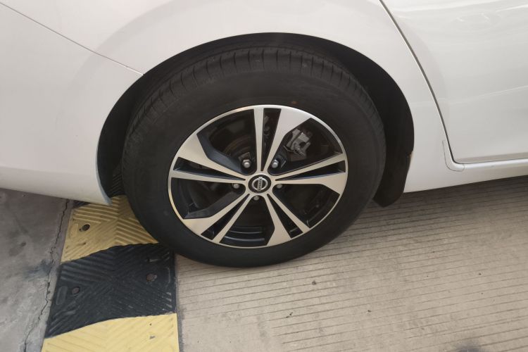 日产 轩逸 2022款 1.6L XL CVT悦享版车身外观6005