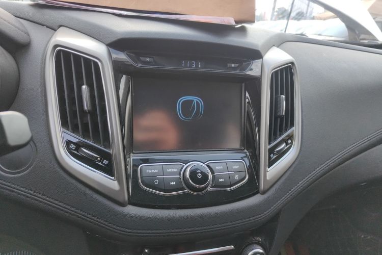 长安 逸动 2016款 XT 1.6L 自动俊酷型中控内饰16