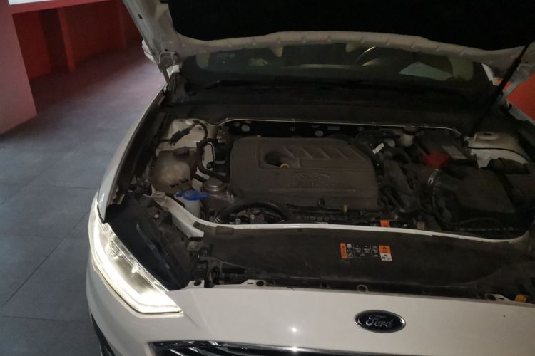 福特 蒙迪欧 2020款 EcoBoost 180 时尚型机舱底盘25