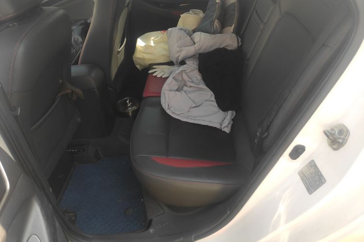 长安 逸动 2016款 XT 1.6L 自动俊酷型中控内饰7004