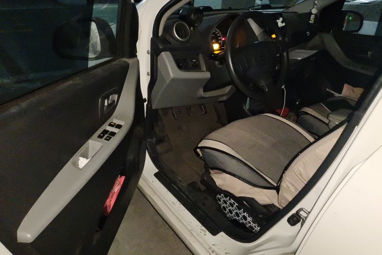 铃木 奥拓 2013款 1.0L 手动豪华型中控内饰20