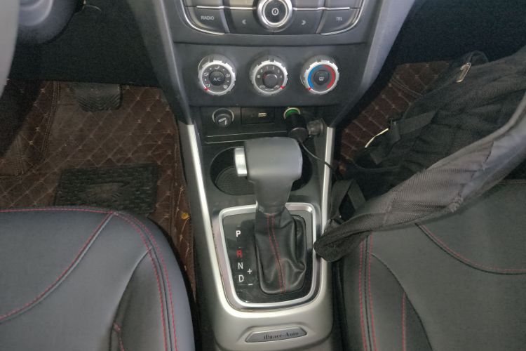 中华V3 2015款 1.5L 自动智能型中控内饰18