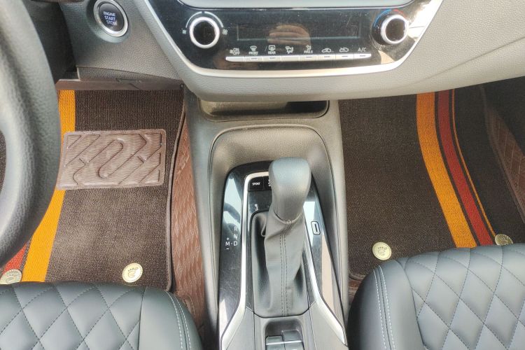 丰田 雷凌 2021款 185T CVT豪华版中控内饰18