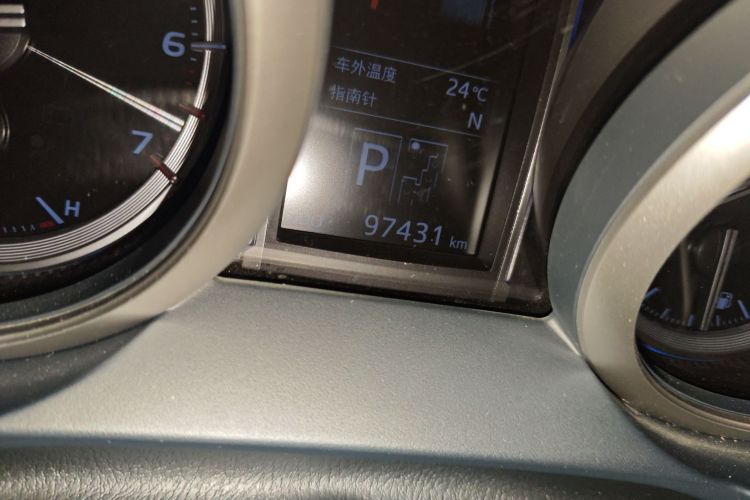 丰田 普拉多 2016款 3.5L 自动TX-L NAVI中控内饰15