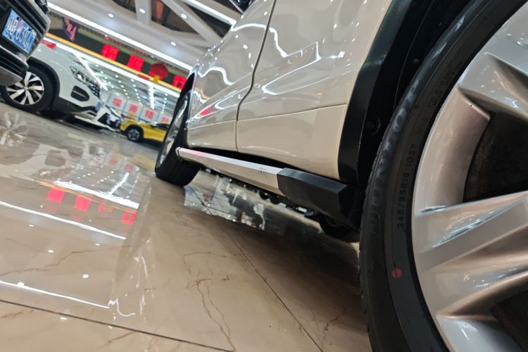 丰田 汉兰达 2017款 2.0T 四驱豪华版 7座局部细节9002