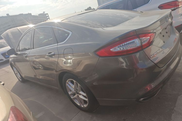 福特 蒙迪欧 2013款 1.5L GTDi180时尚型车身外观4