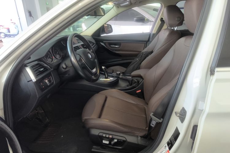 宝马3系 2018款 320Li 时尚型中控内饰19