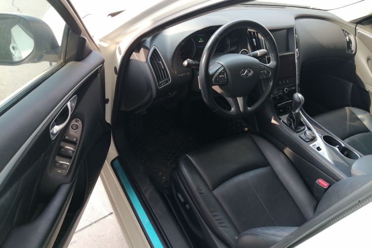 英菲尼迪Q50L 2016款 2.0T 舒适版中控内饰20