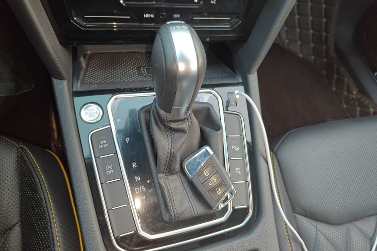 一汽-大众CC 2021款 380TSI 耀目版中控内饰18