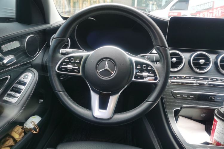 奔驰C级 2019款 改款 C 260 L 运动版局部细节13