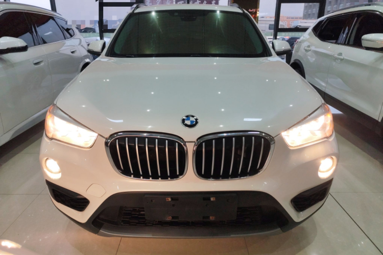 宝马X1 2019款 sDrive18Li 时尚型车身外观2