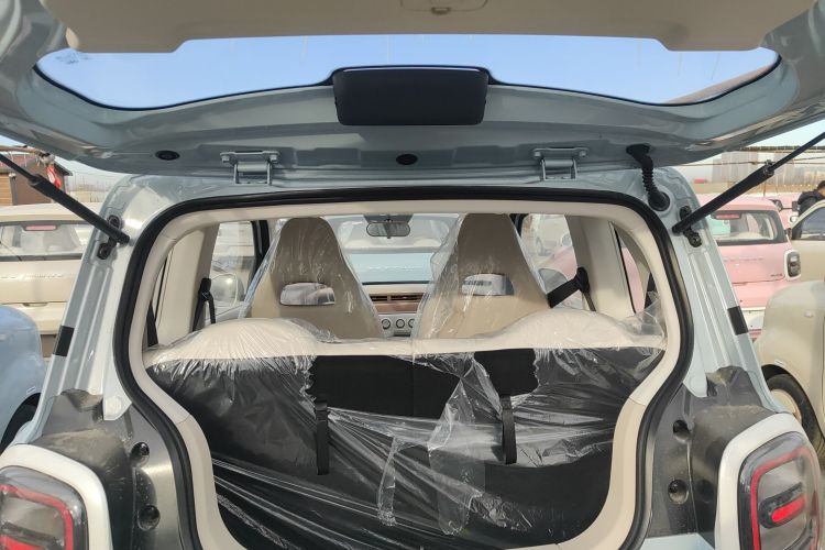 奔腾小马 2026款 222km 萌趣马 Plus机舱底盘23