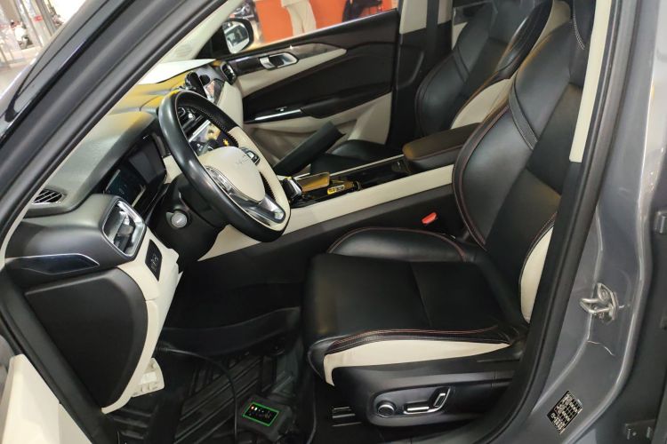 领克02 2018款 1.5T DCT两驱耀Pro版 国V中控内饰19