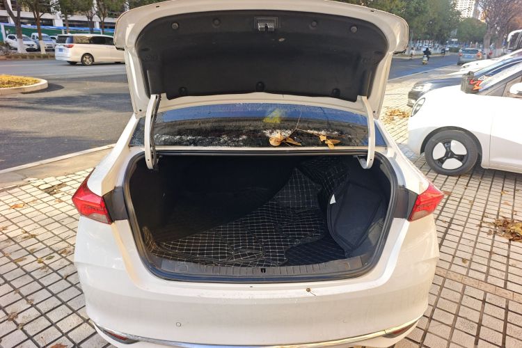 别克 威朗 2022款 Pro 532T 乐行版机舱底盘23